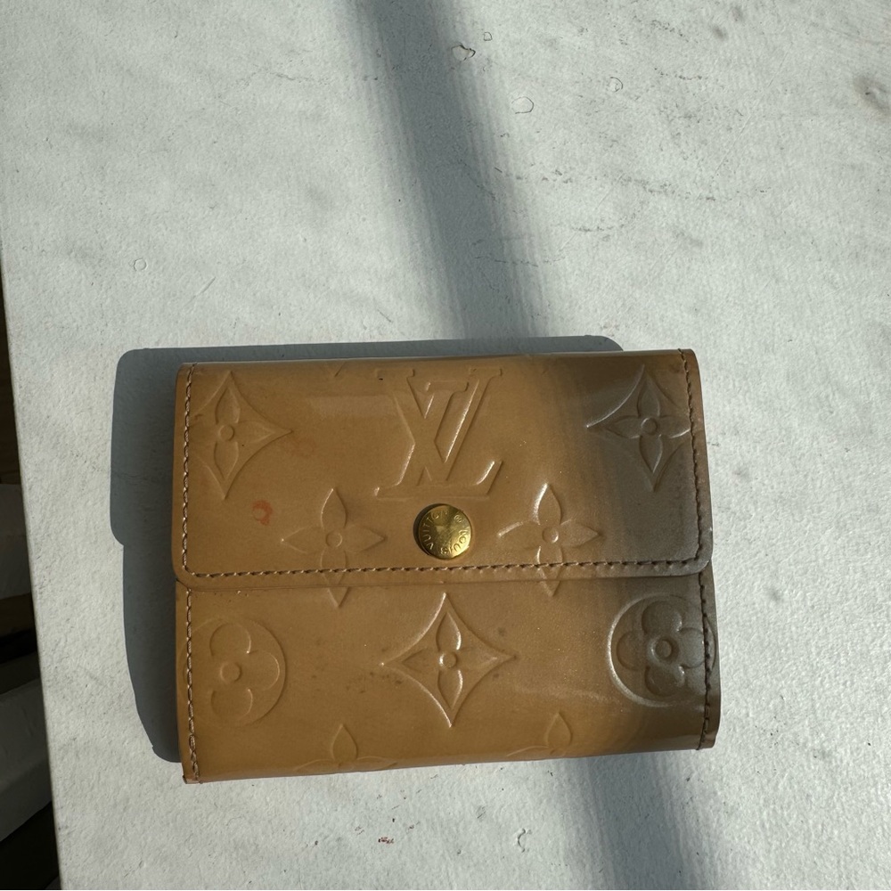 Louis Vuitton Tan Patent Leather Elise Wallet